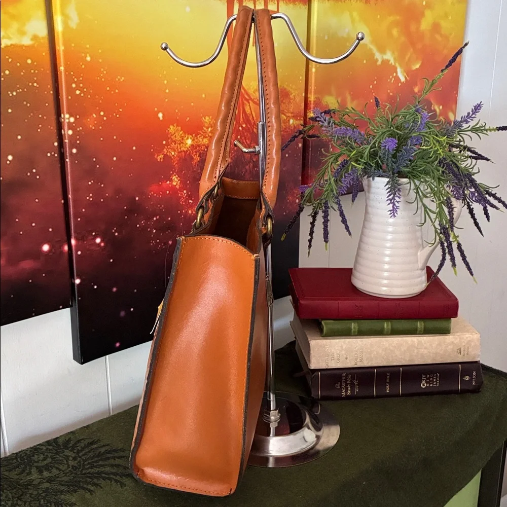 Patricia Nash Zancona Leather Tote - Picture 7 of 9